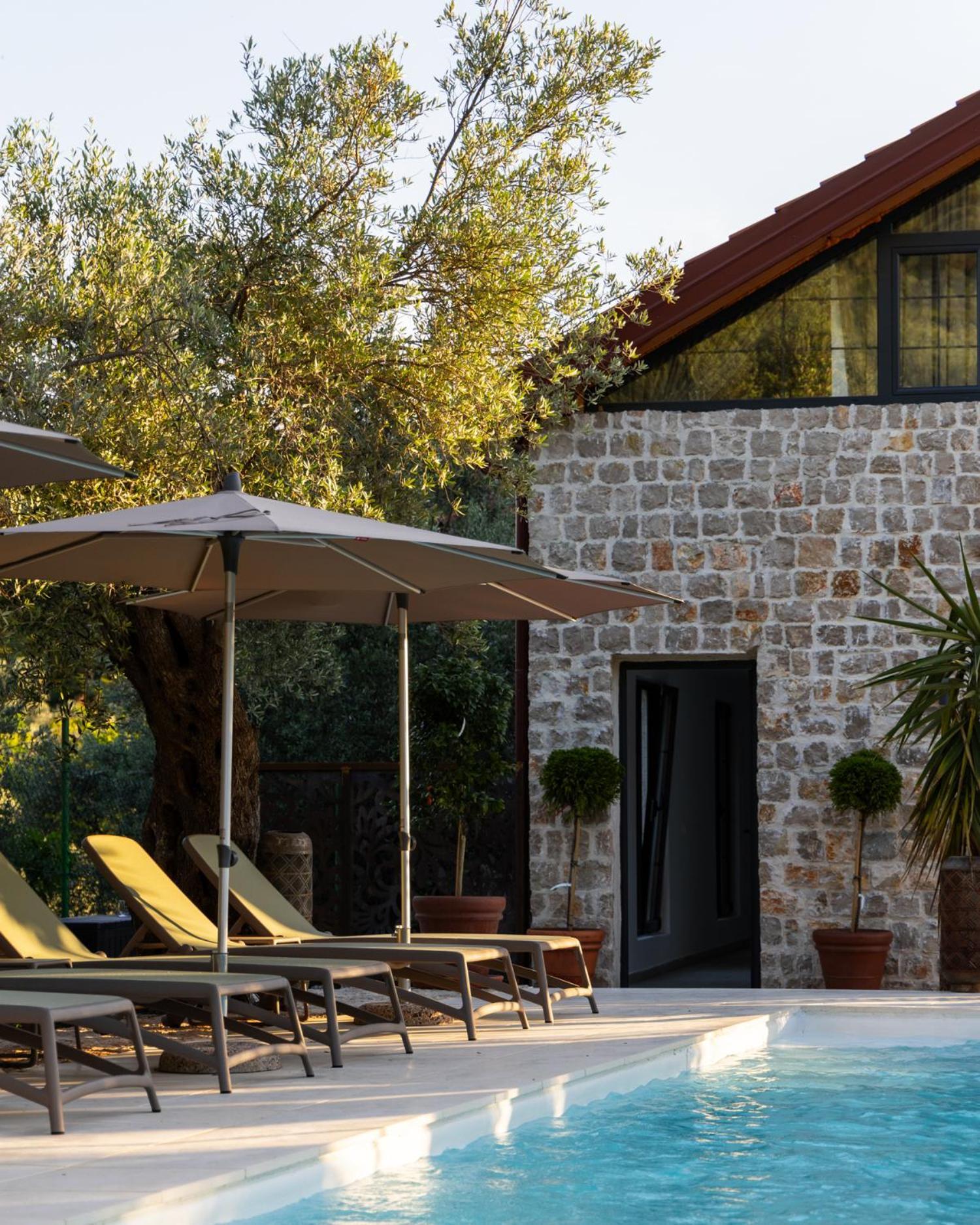 Hotel Mashtra - The Olive House à Ulcinj Extérieur photo