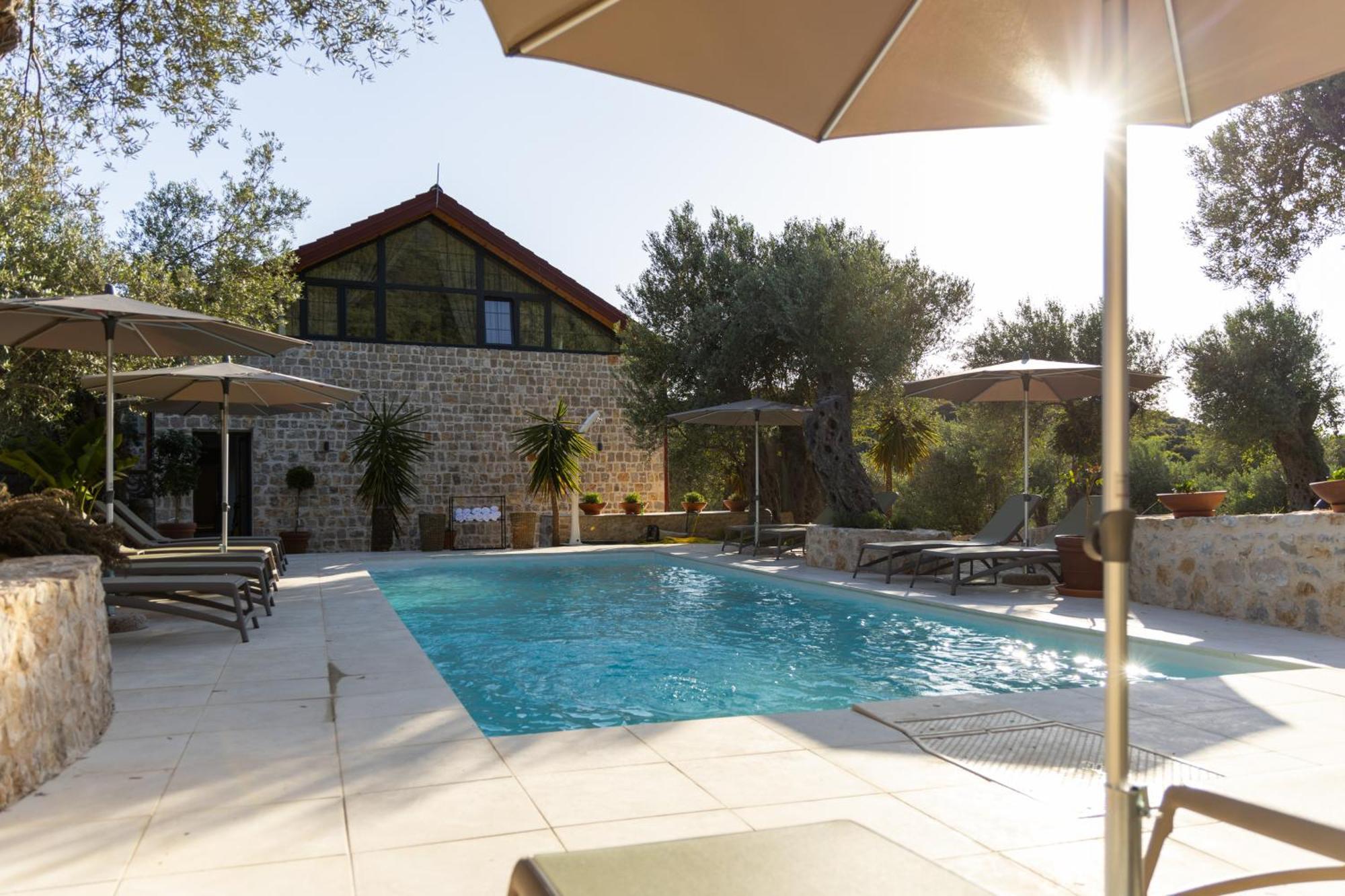 Hotel Mashtra - The Olive House à Ulcinj Extérieur photo